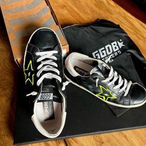 Like New Golden Goose size 39 Superstar Black Shiny with Neon Yellow Star